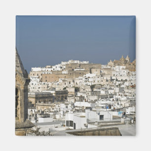 Aimant Italie, Ostuni, vue rapprochée de la vieille ville