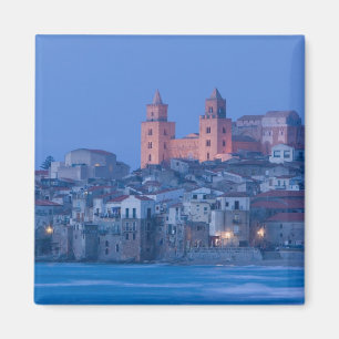 Aimant Italie, Sicile, Cefalu, Vue avec Duomo depuis