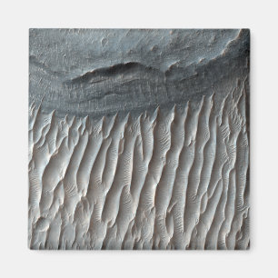 Aimant Ius Chasma, un grand canyon sur Mars