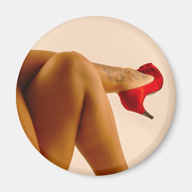 Aimant Jambes nues croisées de la femme avec talons rouge (Devant)