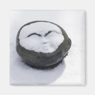 Aimant Joli Bouddha Avec Le Visage De Neige