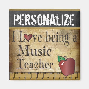 Aimant L'amour comme professeur de musique