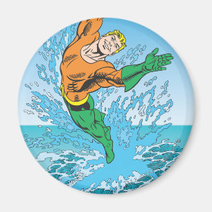 Aimant L'Aquaman sort de la mer