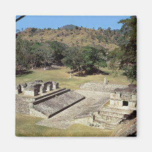 Aimant Le Ballcourt dans le carré principal, période