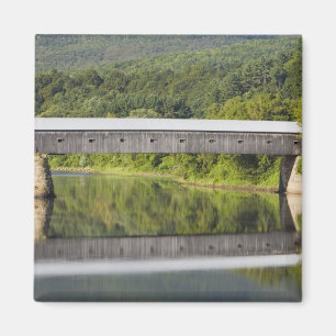 Aimant Le pont couvert de Windsor-Cornish enjambe la