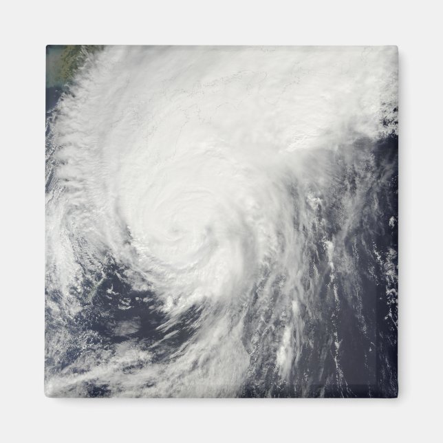 Aimant Le typhon Melor approche du Japon (Devant)
