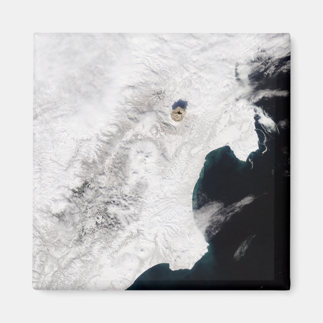 Aimant Le volcan Shiveluch dans le kraï de Kamchatka, Rus (Devant)