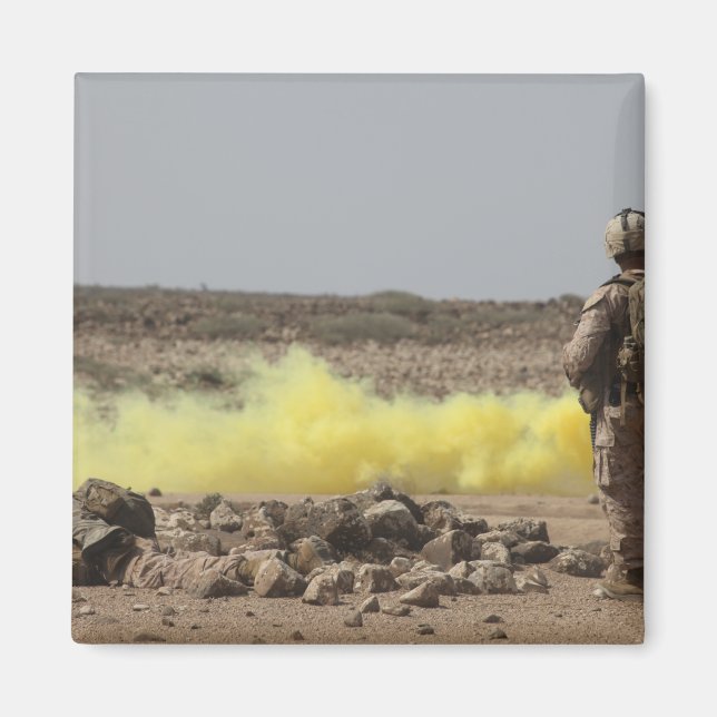 Aimant Les marines assurent la sécurité (Devant)