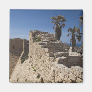 Aimant Les ruines du port de Césarée construites par H