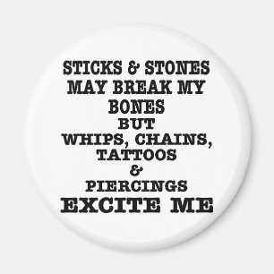 Aimant Les tatouages et les perforations de chaînes de