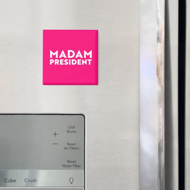 Aimant Madame la Présidente typographie moderne blanc ros (In situ (réfrigérateur))