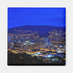 Aimant Medellin, Colombie à la nuit