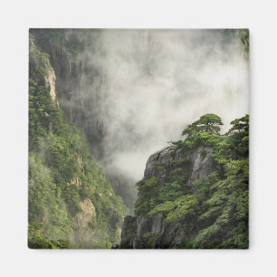 Aimant Mist au milieu des sommets et des vallées du Gran