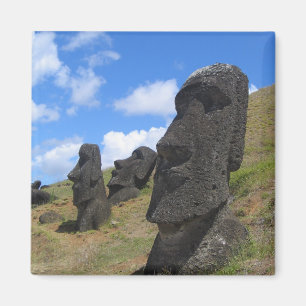 Aimant Moai chez Rano Raraku, île de Pâques