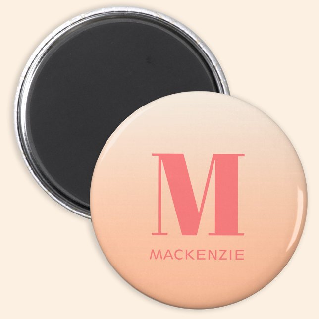 Aimant Monogramme moderne Nom initial Peach Gradient (Modern peach gradient monogram name initial personalized magnet)