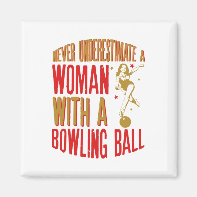 Aimant Ne sous-estimez jamais une femme avec une balle de (Devant)