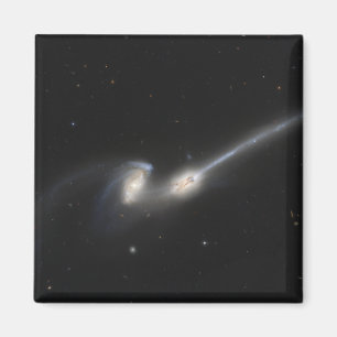 Aimant NGC 4676, également connu sous le nom de galaxies