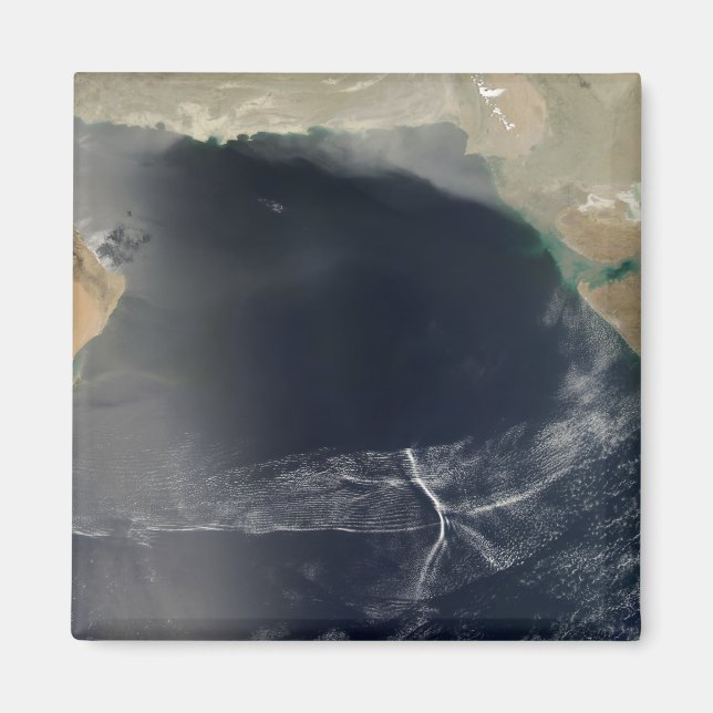 Aimant Nuages ondulés au-dessus de la mer d'Oman (Devant)