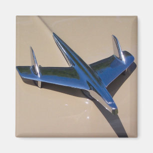 Aimant ornement classique de capot avec l'arrière - plan