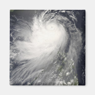 Aimant Ouragan Nuri au-dessus des îles philippines
