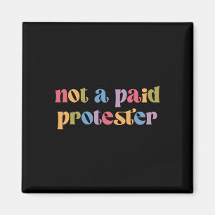 Aimant Pas Un Manifestant Payé Qui Résiste Encore À La Ma