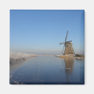 Aimant Paysage d'hiver avec le moulin à vent et la glace