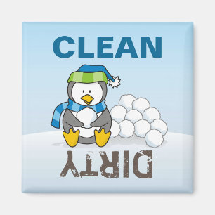 Aimant Petit pingouin assis avec des boules de neige