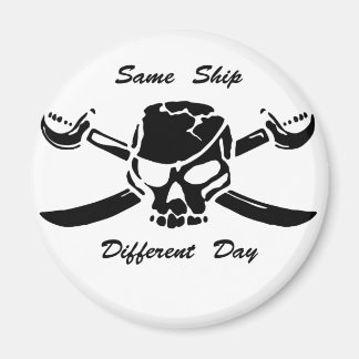Aimant Pirates Jolly roger Même navire Jour différent