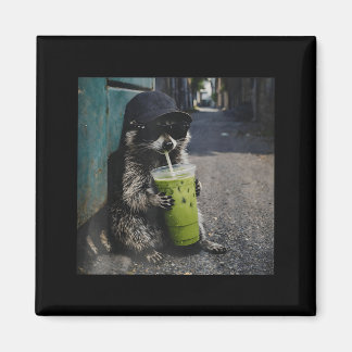 Aimant Raccoon drinking matcha latte funny animal meme me