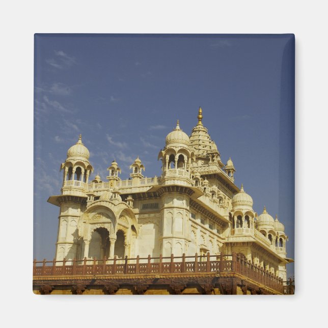 Aimant Rajasthan, Inde Une femme debout et accienne (Devant)