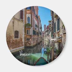 Aimant Rue étroite avec canal à Venise