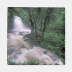 Aimant SA, Pérou, S.H. Machu Picchu, Cascade et nuage