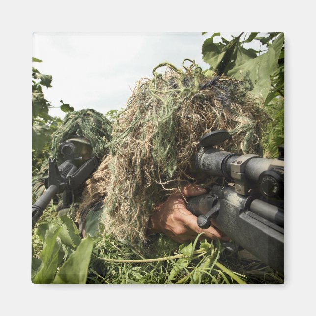 Aimant Soldats habillés en costumes ghillie (Devant)