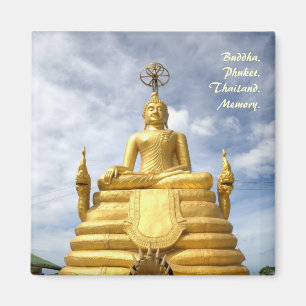 Aimant Statue dorée de Bouddha sur la colline à Phuket