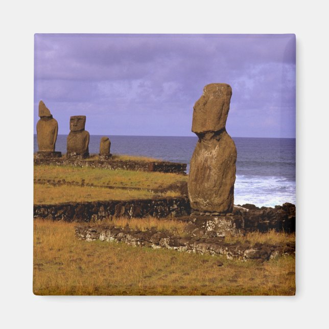 Aimant Tahai Platform Moai Statue Résumé Pâques (Devant)