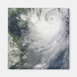 Aimant Tempête tropicale Koppu près d'un point d'atterris