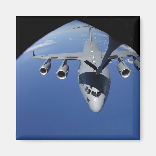 Aimant Un C-17 Globemaster III reçoit du carburant 2 (Devant)