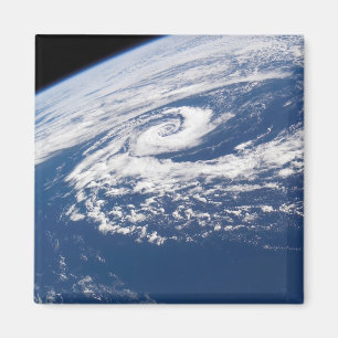 Aimant Un cyclone subtropical