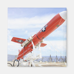 Aimant Un drone BQM-74E Chukar prêt à être lancé