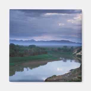Aimant Un matin orageux, avec des nuages menaçants