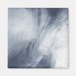 Aimant Un nuage géant tournoie au-dessus de la mer