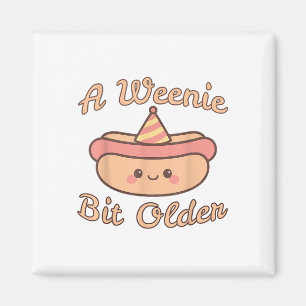 Aimant Un Weenie Un Peu Plus Ancien Est Un Bir Chaud De C