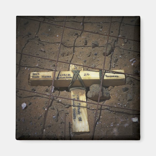 Aimant Une équipe de réparation de route place une croix (Devant)