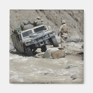 Aimant Une marine des USA guidant le conducteur de Humvee