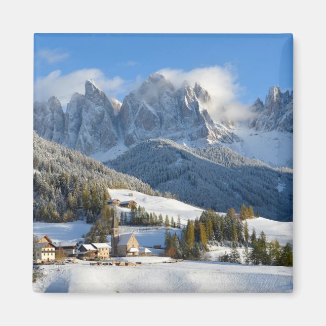 Aimant Village des Dolomites dans l'aimant hivernal (Devant)