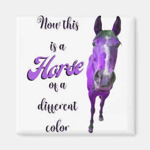Aimant Voici Un Cheval D'Une Couleur Différente, Violet