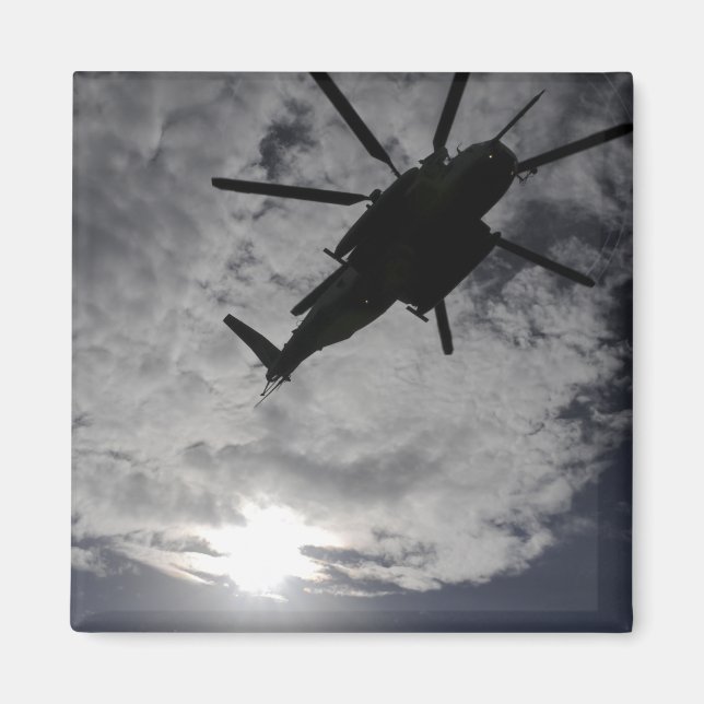 Aimant Vue en angle faible d'un CH-53E (Devant)