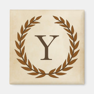 Aimant Wreath Laurel sur le monogramme de parchemin Initi