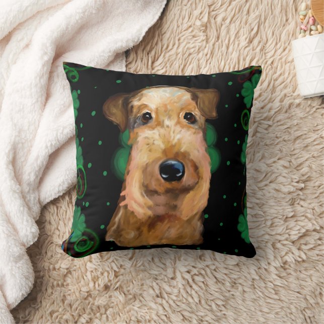 AIREDALE   TERRIER    THROW PILLOW (Blanket)