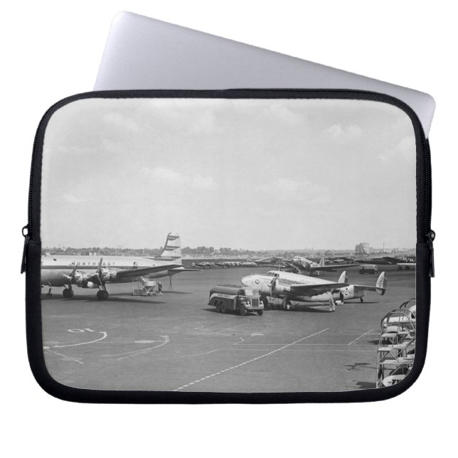 Airplanes Laptop Sleeve (Front)